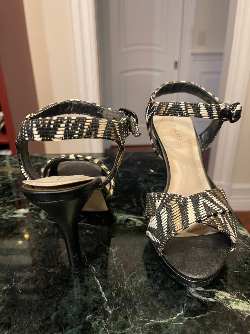 Tahari Women’s Heels size 6
